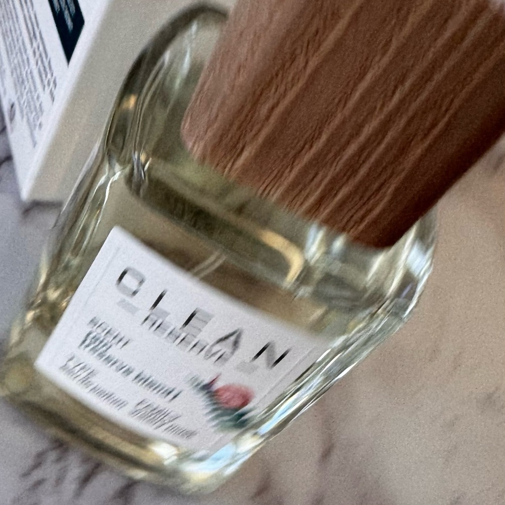 CLEAN RESERVE
Limited Edition Reserve - Rain Eau de Parfum - Picture 8 of 11